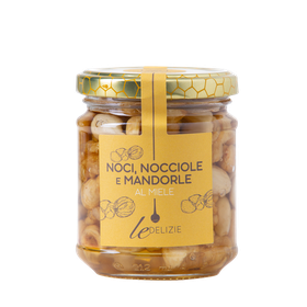 Delizia di noci, nocciole e mandorle